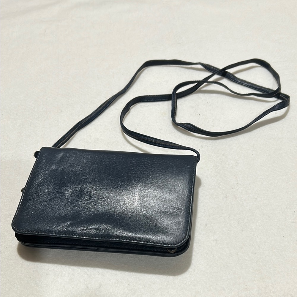 Elegant Navy Leather Crossbody Bag